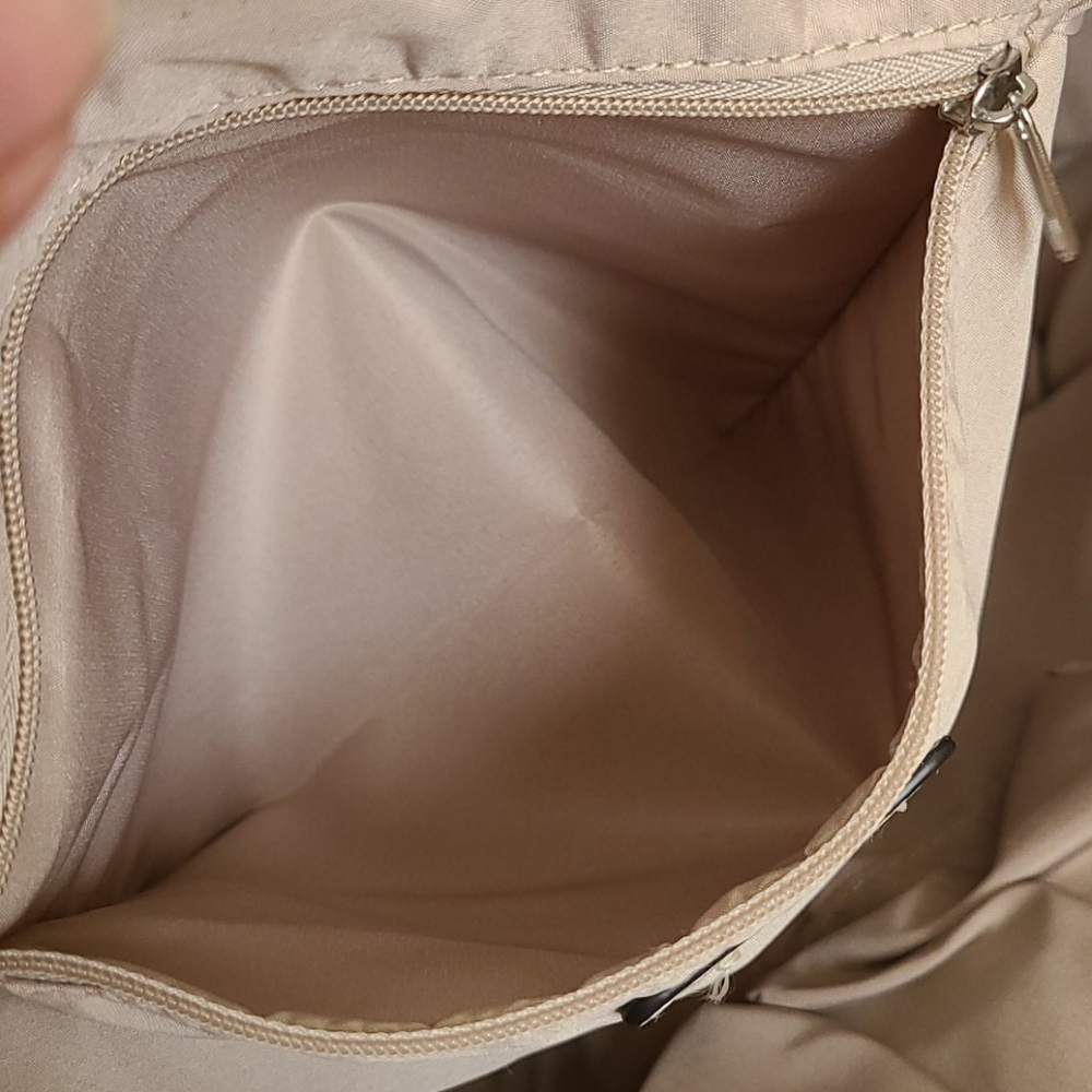 🚫NO LONGER AVAILABLE🚫 Nine West Tote - Picture 12 of 17